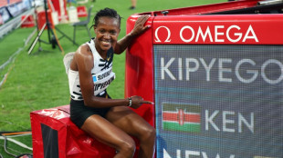 Athlétisme: après le 1.500 m et le 5.000 m, Kipyegon bat le record du monde du mile