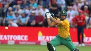 Rossouw and Hendricks take South Africa to 207-3 against England in 2nd T20