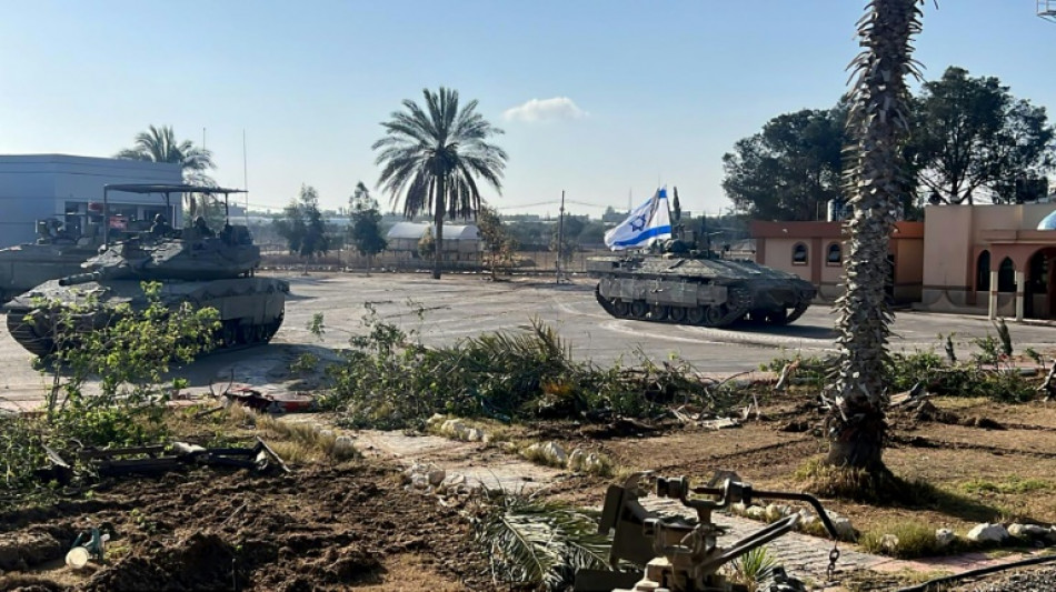 Israel despliega tanques en Rafah y controla el paso fronterizo entre Gaza y Egipto