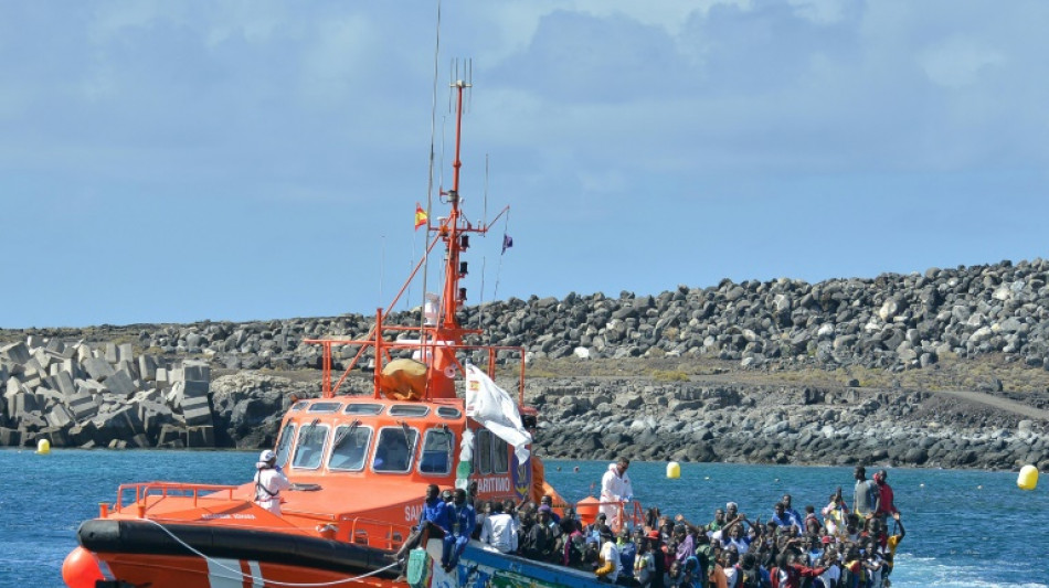 Cuatro muertos tras masiva llegada de migrantes al archipiélago español de Canarias