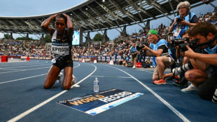 Athlétisme: la Kényane Kipyegon bat le record du monde du 5.000 m, une semaine après le 1.500 m