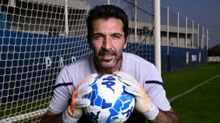 Foot: à 45 ans, Buffon raccroche définitivement ses gants