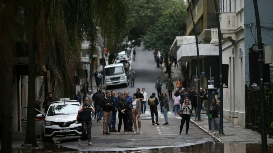 Quase 70 mil desalojados e cerca de 60 mortos por chuvas no sul do Brasil