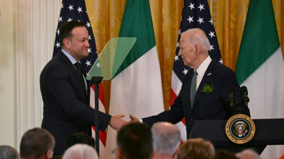 Palestinos "necesitan que cesen las bombas", dice primer ministro irlandés en la Casa Blanca