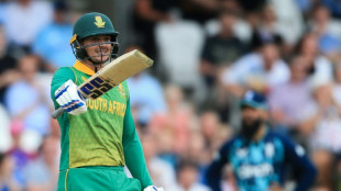 De Kock warns multi-format cricketers could be on way out