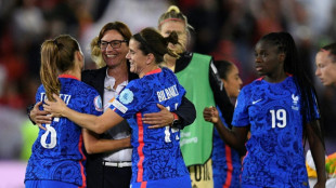 Euro: les Bleues filent en quarts en s'inquiétant pour Katoto