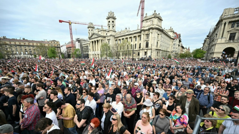 Decenas de miles de personas protestan en Hungría contra el gobierno de Orban