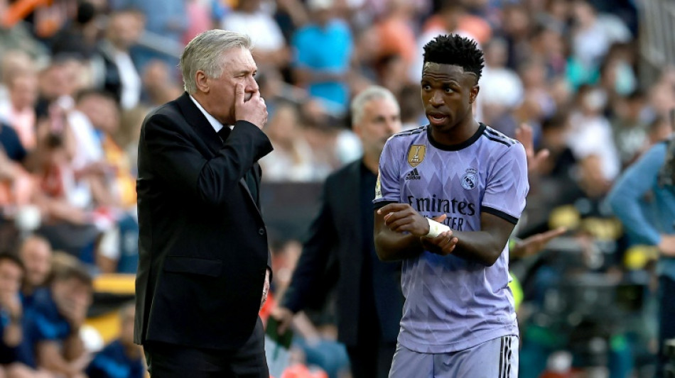 Racisme dans le foot: "c'est le bon moment pour prendre des mesures drastiques", dit Ancelotti