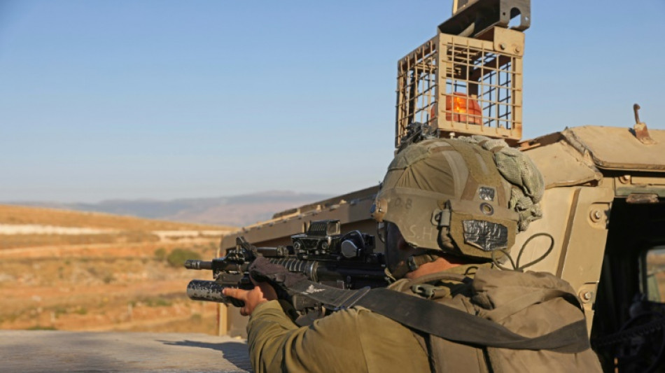 Miembros de Hezbolá libanés heridos por disparos de Israel cerca de la frontera