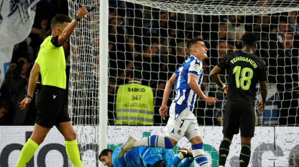 Real Madrid perde para Real Sociedad; Barça vence Osasuna (1-0) e pode ser campeão na próxima rodada