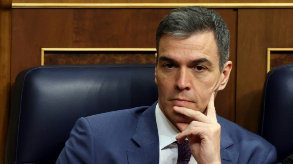 Pedro Sánchez seguirá al frente del Gobierno español tras amenazar con dimitir por el acoso a su familia