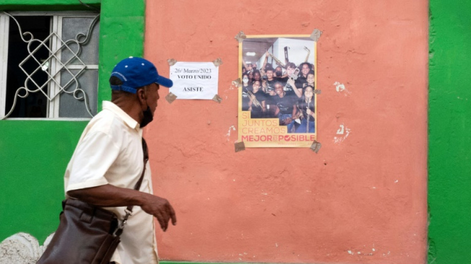 Los cubanos acuden a las urnas para renovar la asamblea nacional