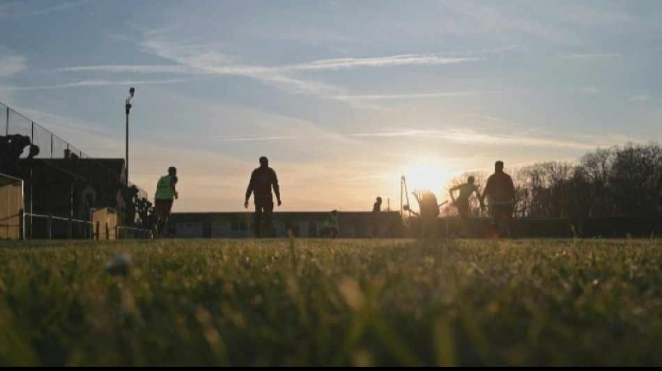 Indre: le club de foot d'un village berrichon sauvé par des migrants