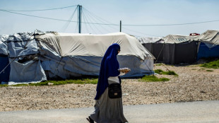 Francia repatria a 15 mujeres y 32 niños de campamentos yihadistas en Siria