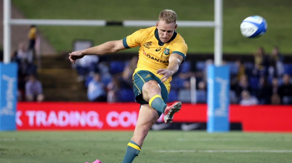 Hodge to start at fullback as Australia make six changes for S. Africa