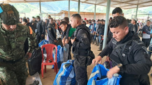 Liberan a 29 policías y militares retenidos desde el jueves en el suroeste de Colombia