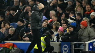 Chelsea perde para o Brighton (3-0) e pode sair do G4 do Inglês