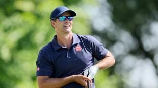 Scott clings to one-shot lead at PGA BMW Championship