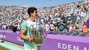 Tennis: Alcaraz remporte le tournoi du Queen's et va redevenir numéro 1 mondial