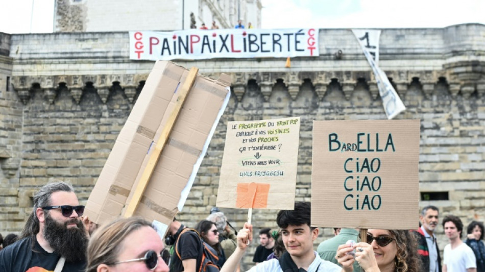 Un grupo de diplomáticos publica una petición contra una victoria de la extrema derecha en Francia