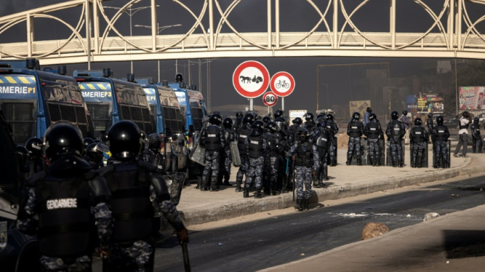 Disturbios y detenciones en Senegal tras el aplazamiento de las elecciones