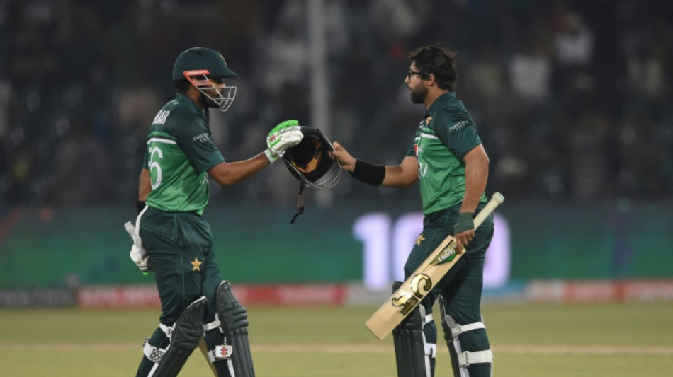 Ton-up Babar and Haq punish Australia in Pakistan's highest ODI chase