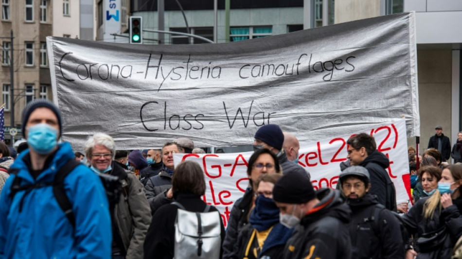 Platzverweis für wahrscheinlich mit Corona Infizierten vor Demonstration rechtmäßig