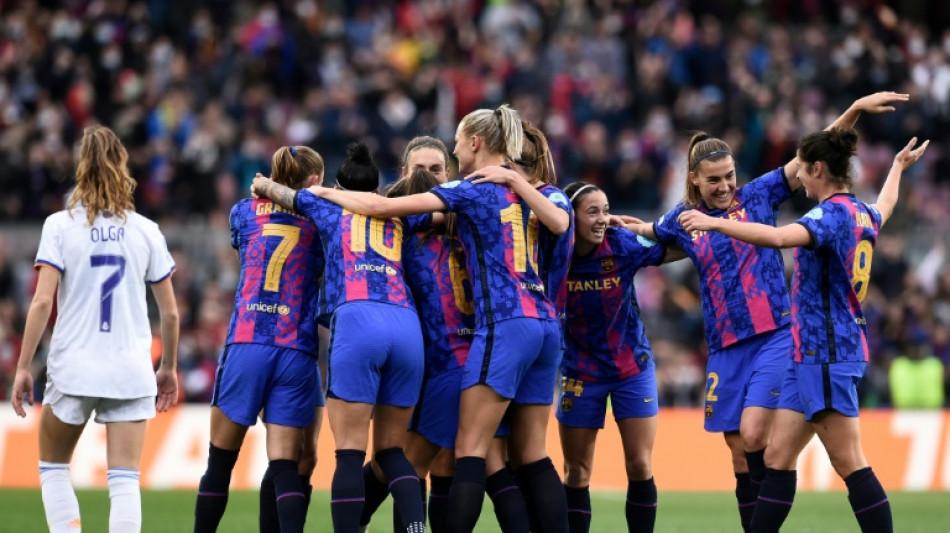 C1: Les féminines du PSG et du Barça joueront les demi-finales