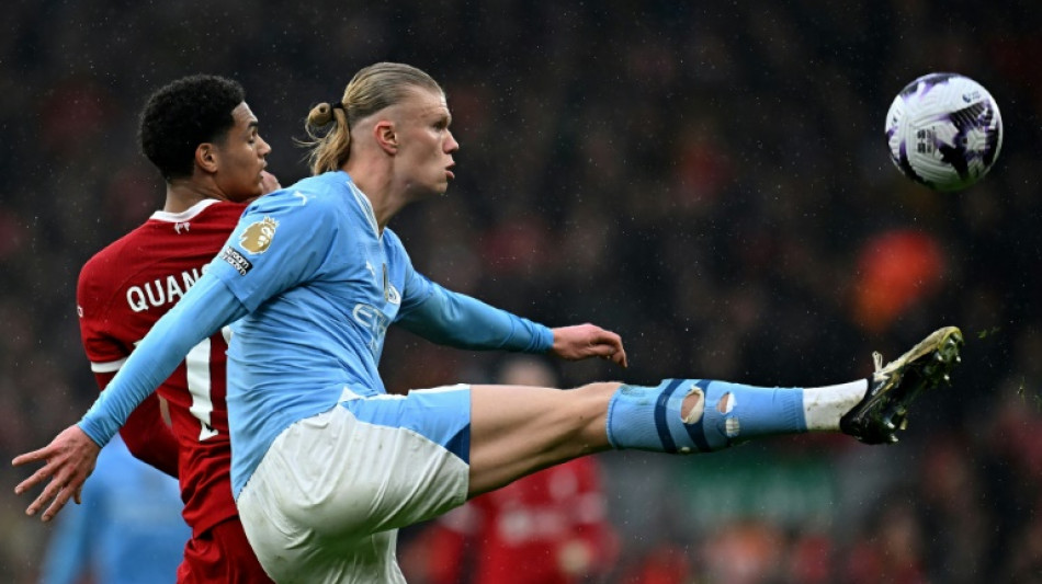 Foot: Liverpool et Manchester City s'accrochent (1-1), Arsenal en profite