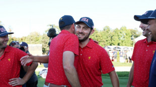 USA defeats the Internationals to win Presidents Cup