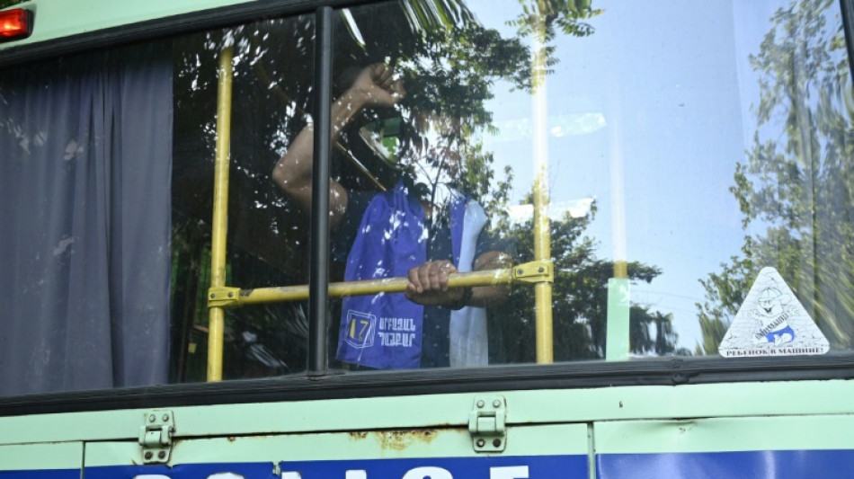 Más de 200 manifestantes antigobierno detenidos en Armenia