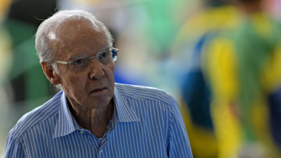 Brazil great Zagallo hospitalized over respiratory infection