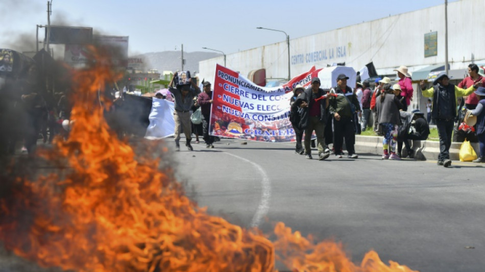 Crece presión política en Perú con marchas extendidas a Lima