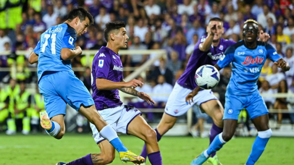 Leaders Napoli held to goalless draw at Fiorentina