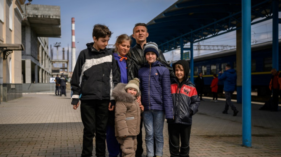 Ukraine family tells of epic escape from Mariupol on foot