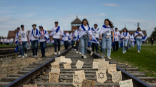 Exrehenes de Hamás llaman en Auschwitz a la liberación de todos los secuestrados en Gaza