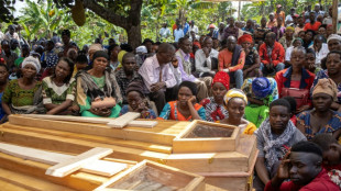 Uganda detiene a 20 "colaboradores" de rebeldes islamistas tras masacre en escuela