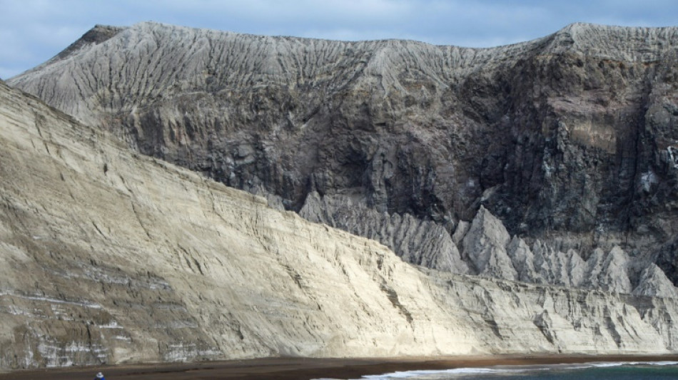 Scientists scour 'Mexico's Galapagos' for quake, volcano clues