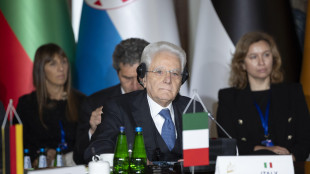 Mattarella, capacità militari Ue unico deterrente per Mosca