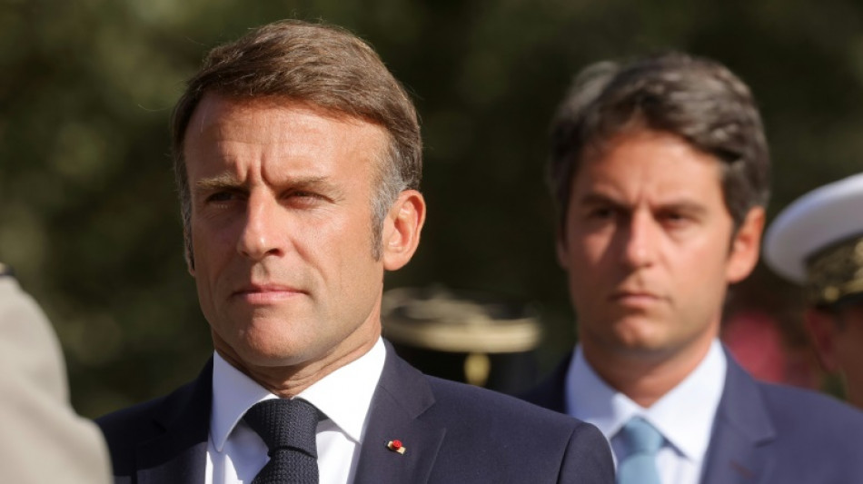 En quête d'un nom pour Matignon, Macron poursuit ses consultations