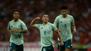 México vence Inter (2-0) em amistoso em Porto Alegre