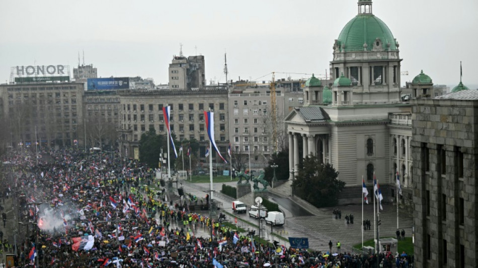 Mehr als 100.000 Menschen bei Großdemonstration gegen Korruption in Serbien