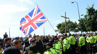 Weitere rechtsradikale Proteste in britischen Städten nach Messerangriff auf Kinder