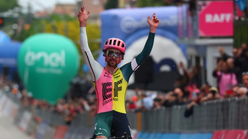 Tour d'Italie: Healy s'impose, Roglic lâche Evenepoel