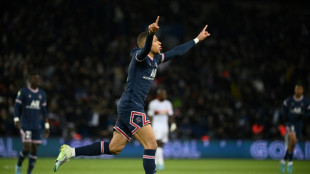 L1: avec un grand Mbappé, le Paris SG relève la tête contre Lorient (5-1)