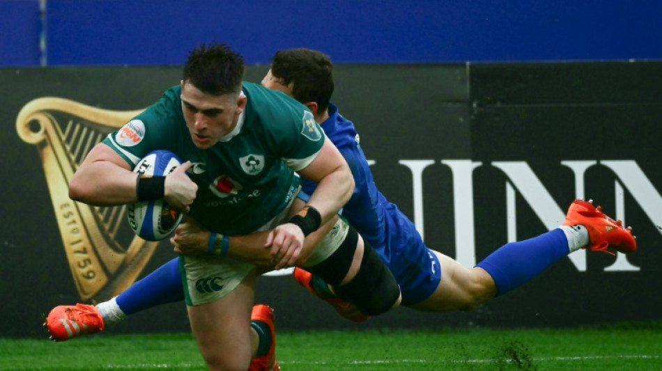 Ireland squeeze past Italy to stay in Six Nations title hunt