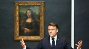 Macron anuncia 'Novo Renascimento' para o Louvre com nova sala para a Mona Lisa