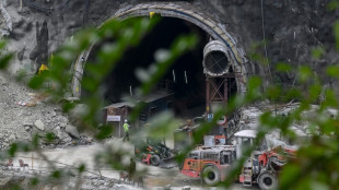 El ejército indio excavará manualmente para rescatar a los trabajadores atrapados en un túnel