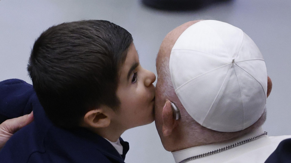 Il Papa, 'a Gaza bambini mitragliati, quanta crudeltà'