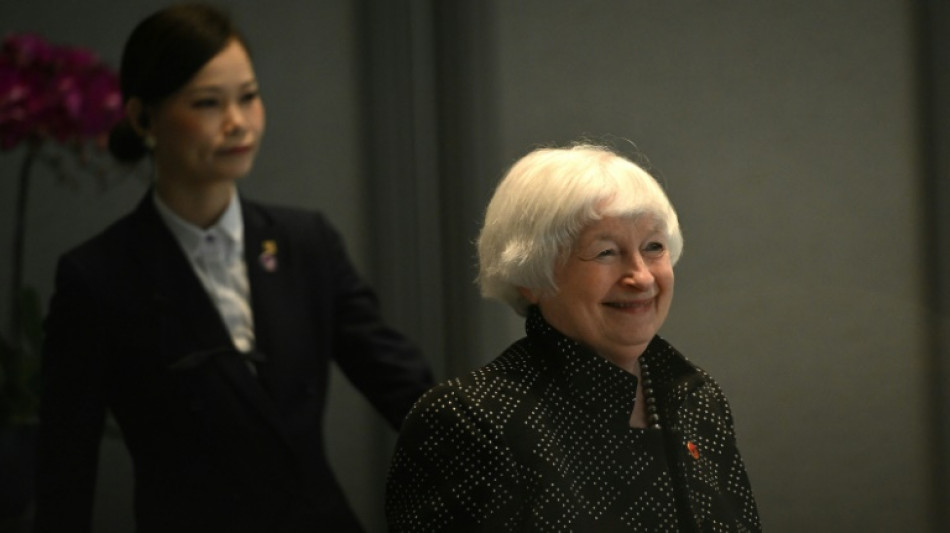 Yellen reclama en China "igualdad de condiciones" para las empresas de EEUU